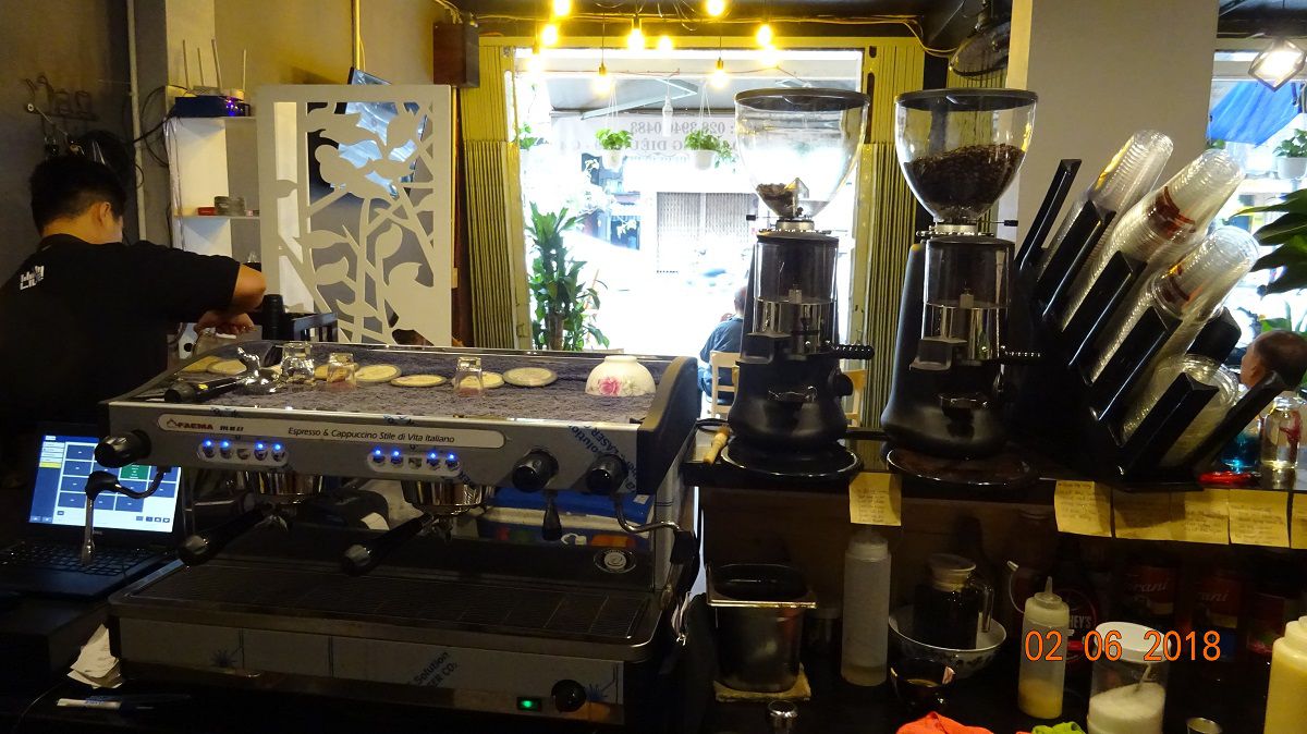 May pha cafe espresso faema e98 a2 may xay cafe hc600 khoi nghiep cafe coc cafe quan 4 hcm