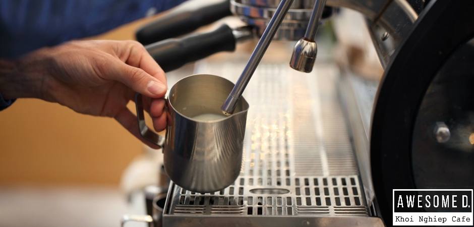 z[khoinghiepcafe.com] Cách làm cappuccino đánh sữa Latte Art 2