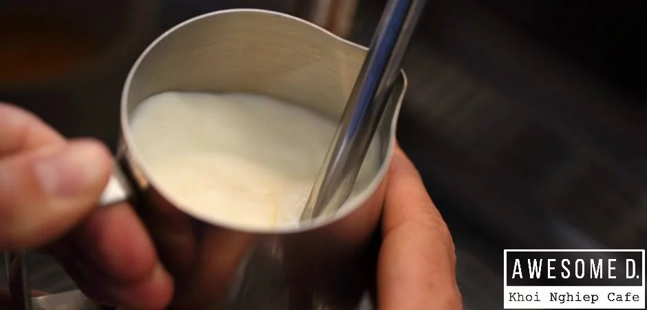 z[khoinghiepcafe.com] Cách làm cappuccino đánh sữa Latte Art 3